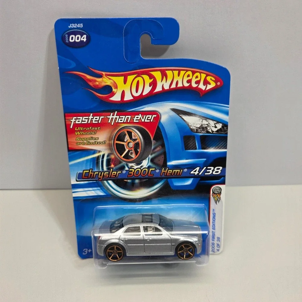 Hot Wheels 2006 First Editions Chrysler 300C Hemi Silver FTE Wheels J3245 4/38